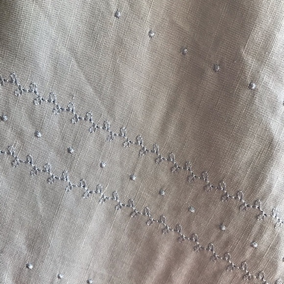 Powder blue skirt embroidered detail size 2p - Picture 2 of 6